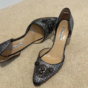 Oscar de la Renta, size 6, black and silver.